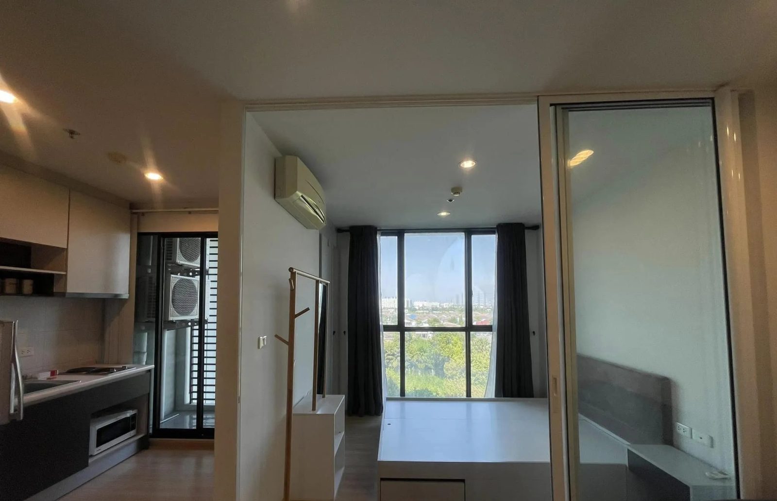 1 Bedroom Condo for rent at The Base Chaengwattana — photo 2