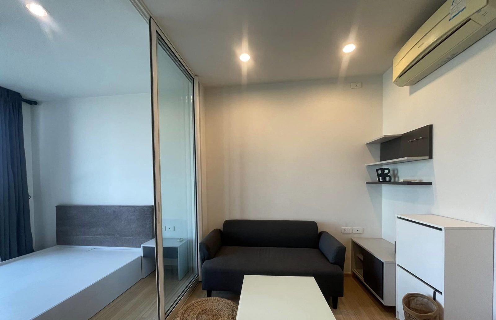 1 Bedroom Condo for rent at The Base Chaengwattana — photo 3