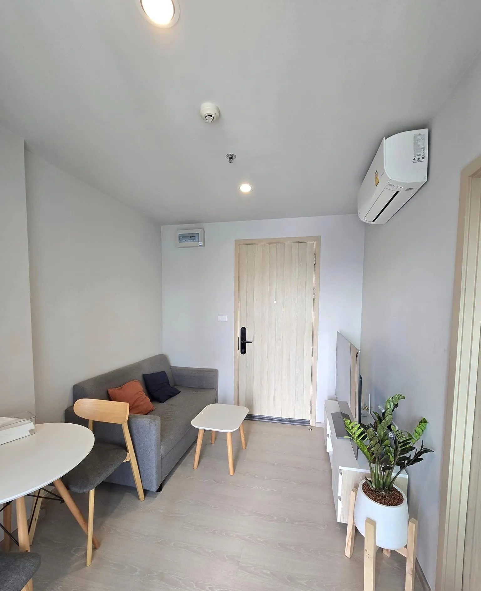 1 Bedroom Condo for rent at Nue Noble Ngamwongwan — photo 4