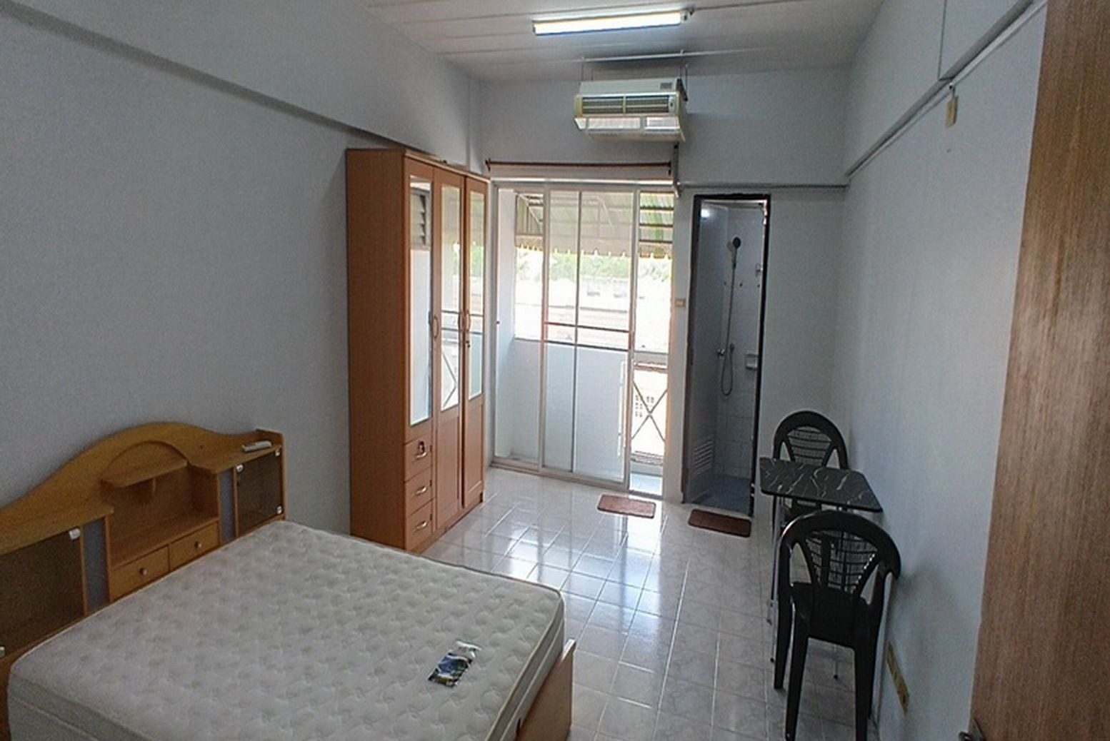 Studio Condo for rent at Saranya Place — photo 2