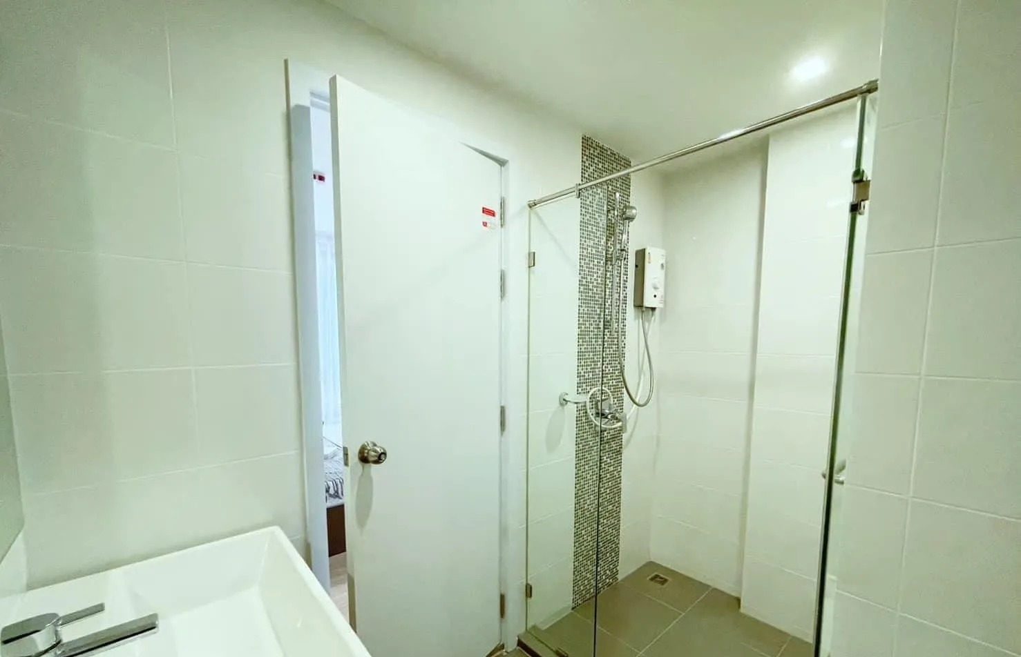 1 Bedroom Condo for rent at Metro Luxe Riverfront Rattanathibet — photo 2