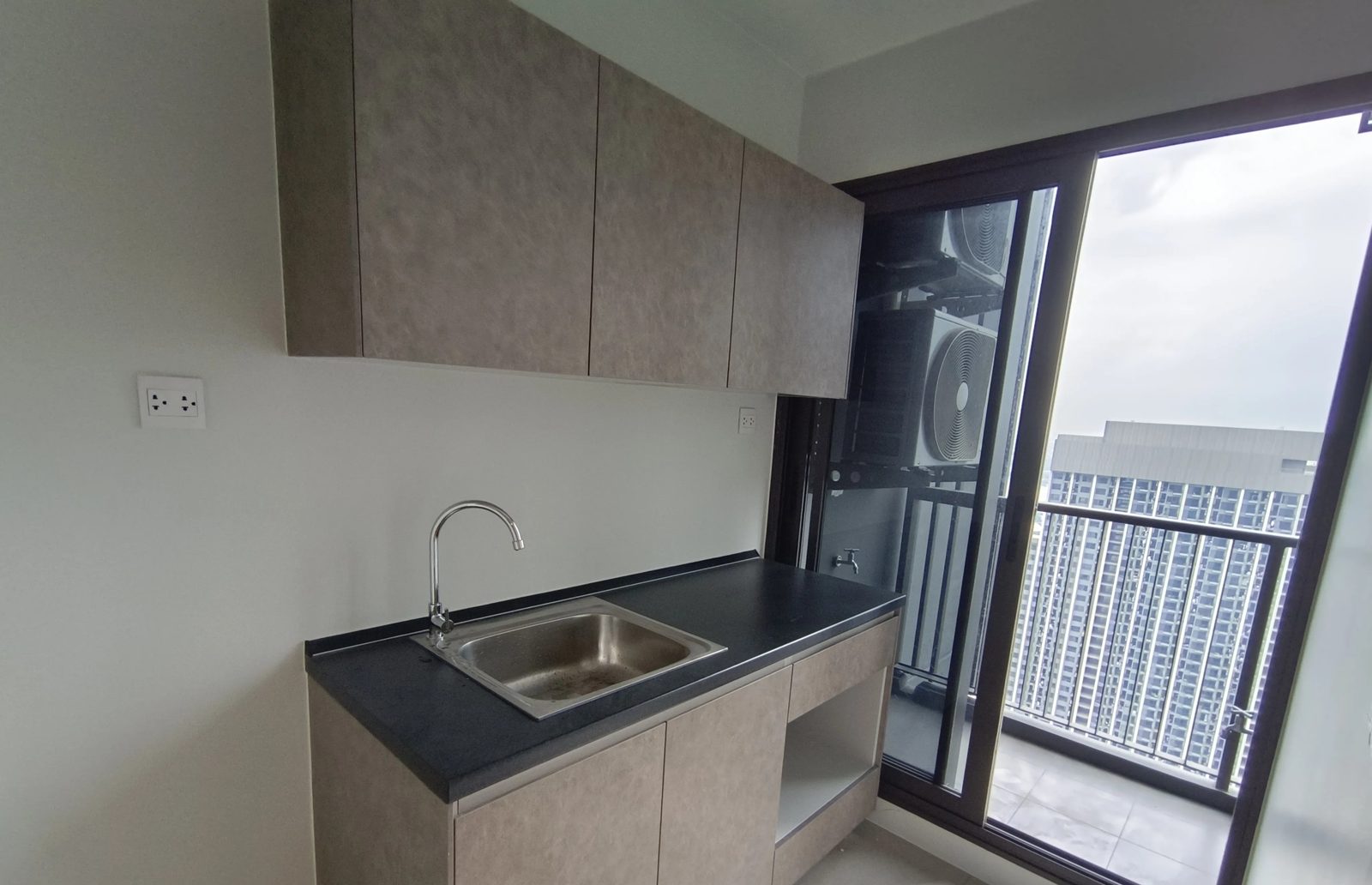 Studio Condo for rent at The Politan Aqua — photo 4