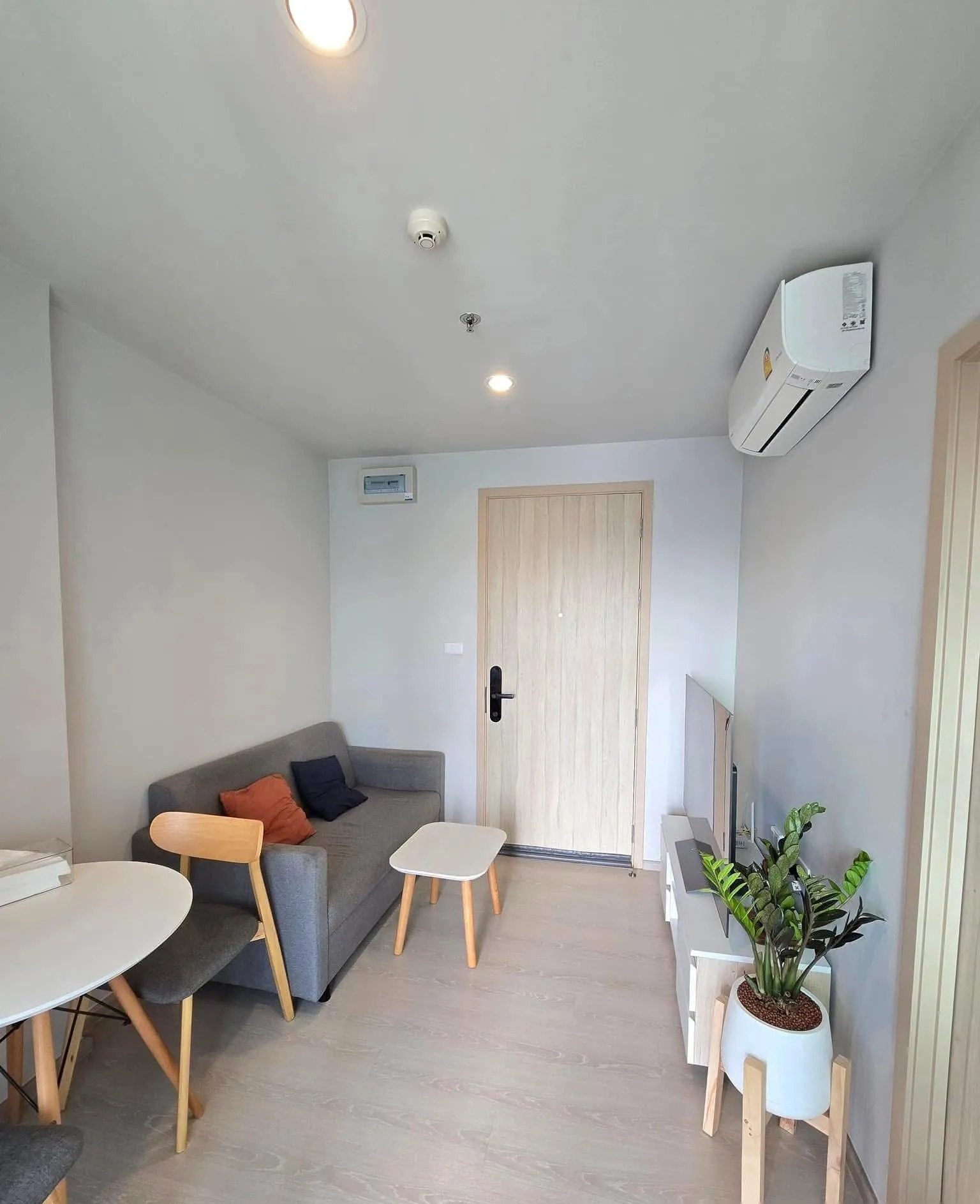 1 Bedroom Condo for rent at Nue Noble Ngamwongwan — photo 1