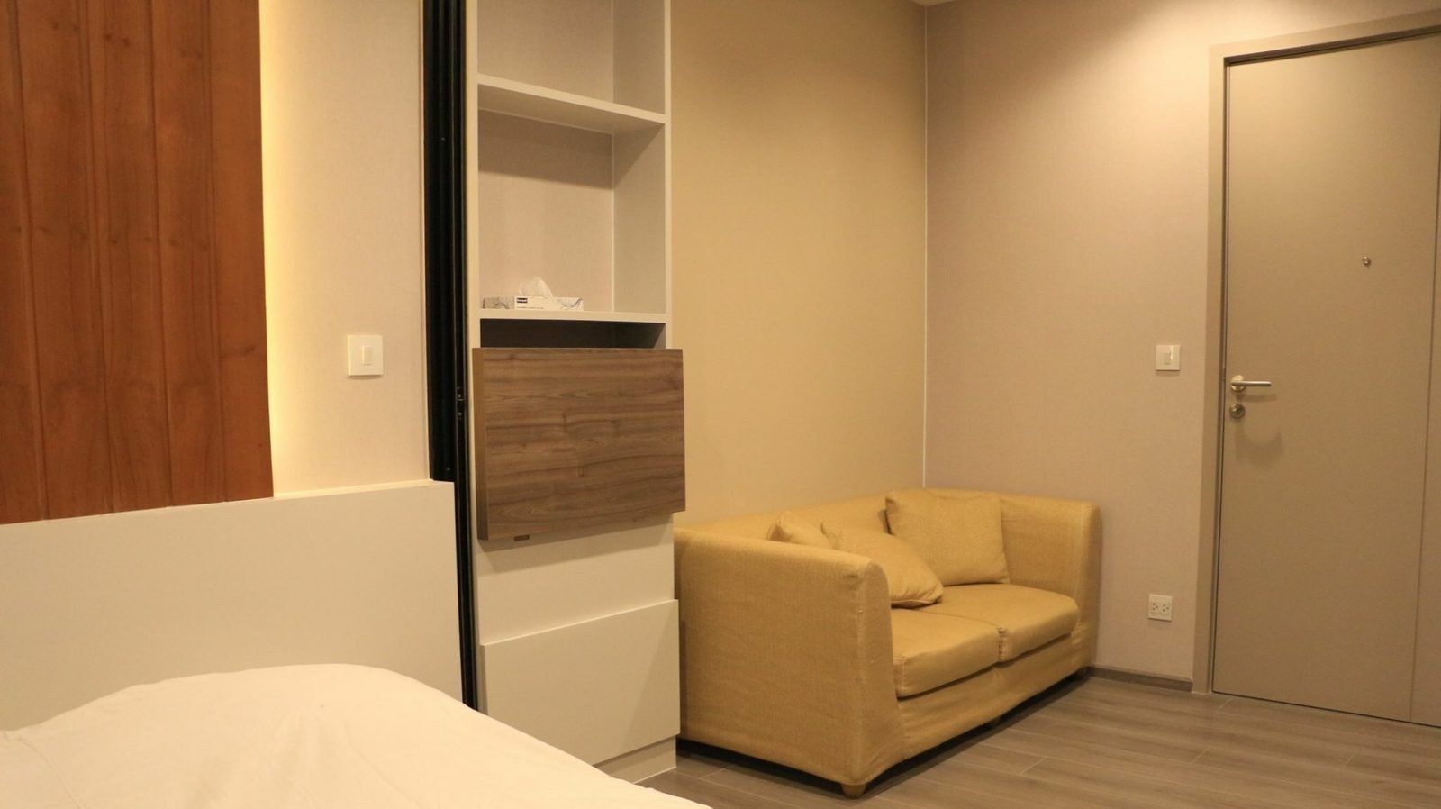 1 Bedroom Condo for rent at The Politan Rive — photo 2