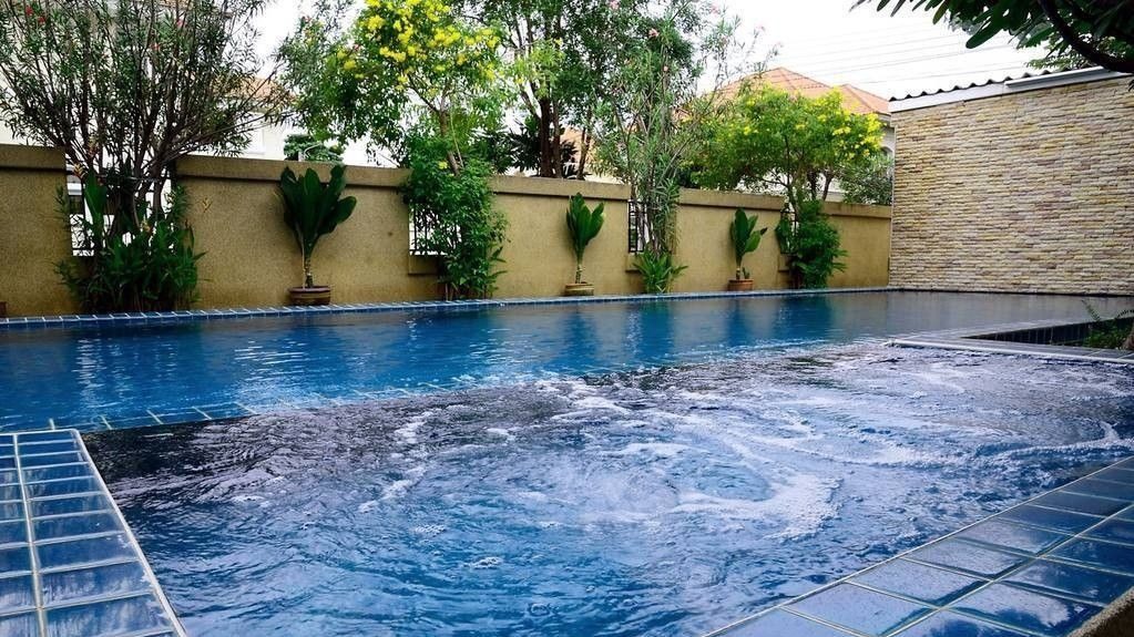 6 Bedroom Villa for rent at Perfect Masterpiece Century Rattanathibet — photo 4