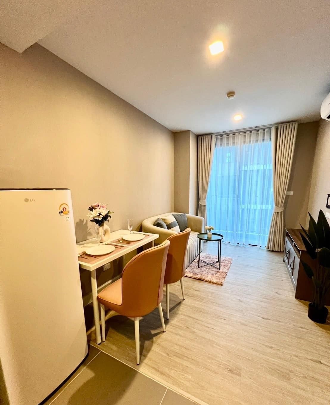 1 Bedroom Condo for rent at Metro Luxe Riverfront Rattanathibet — photo 4