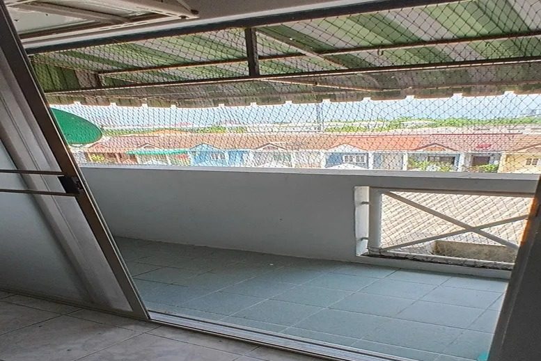 Studio Condo for rent at Saranya Place — photo 5