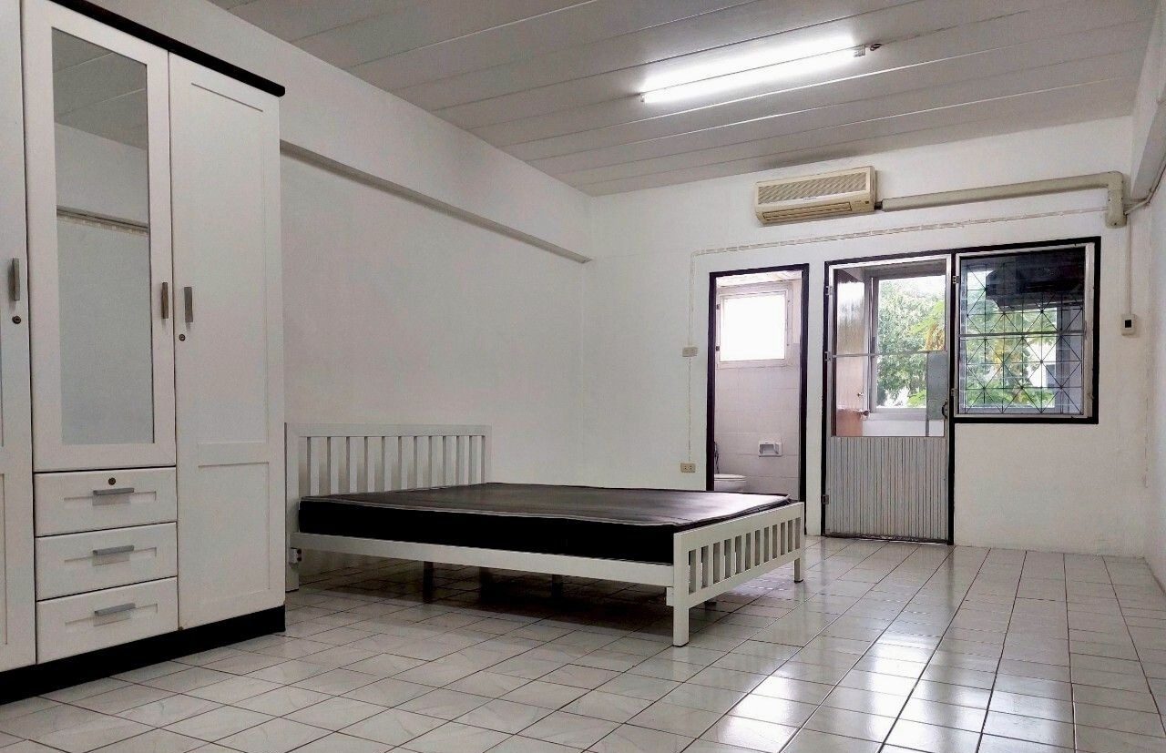 Studio Condo for rent at Twin Tower — photo 2