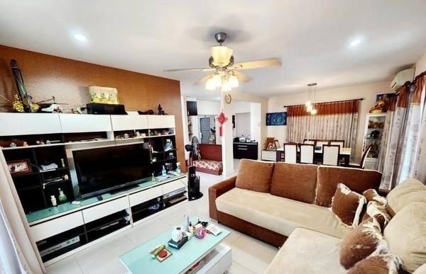 House for Rent — photo 2