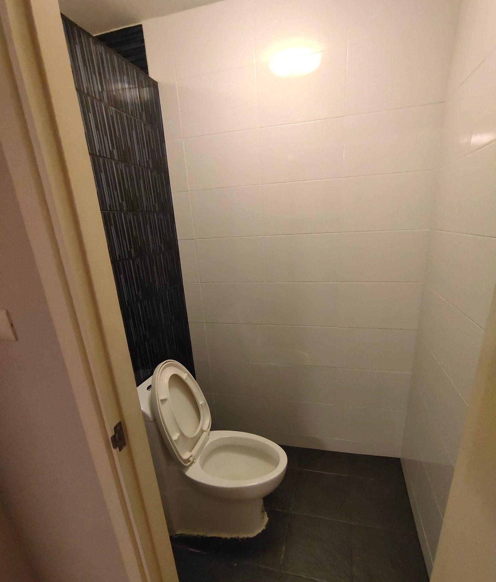 1 Bedroom Condo for rent at The Trust Condo Ngamwongwan — photo 3