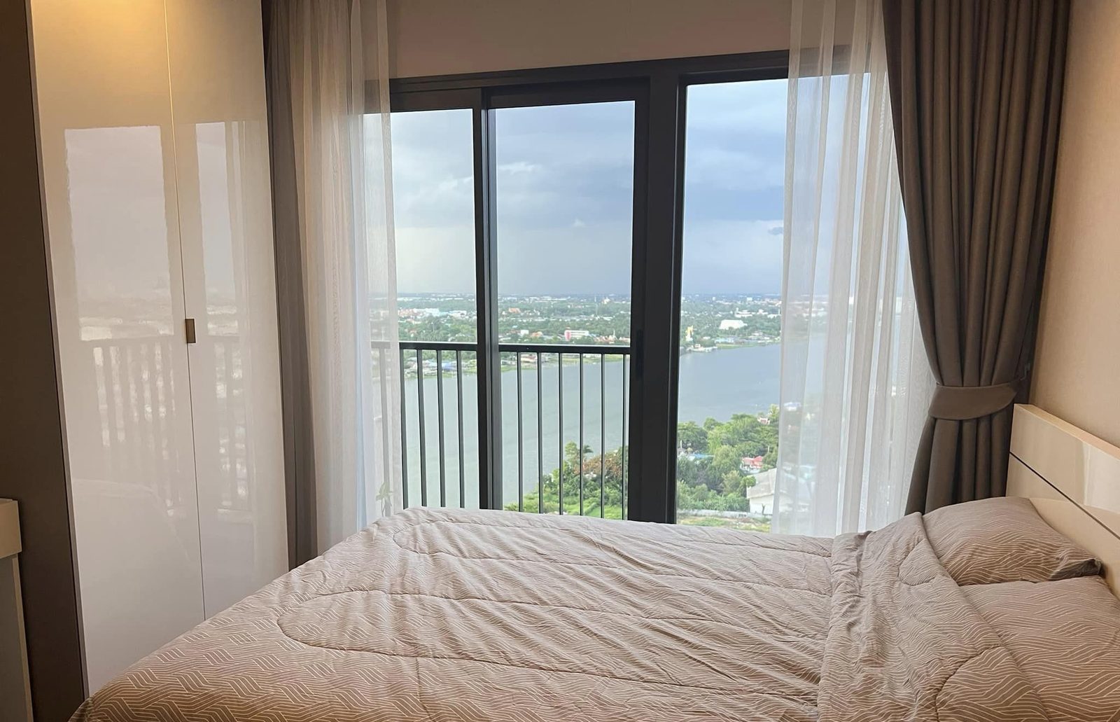1 Bedroom Condo for rent at The Politan Aqua — photo 2