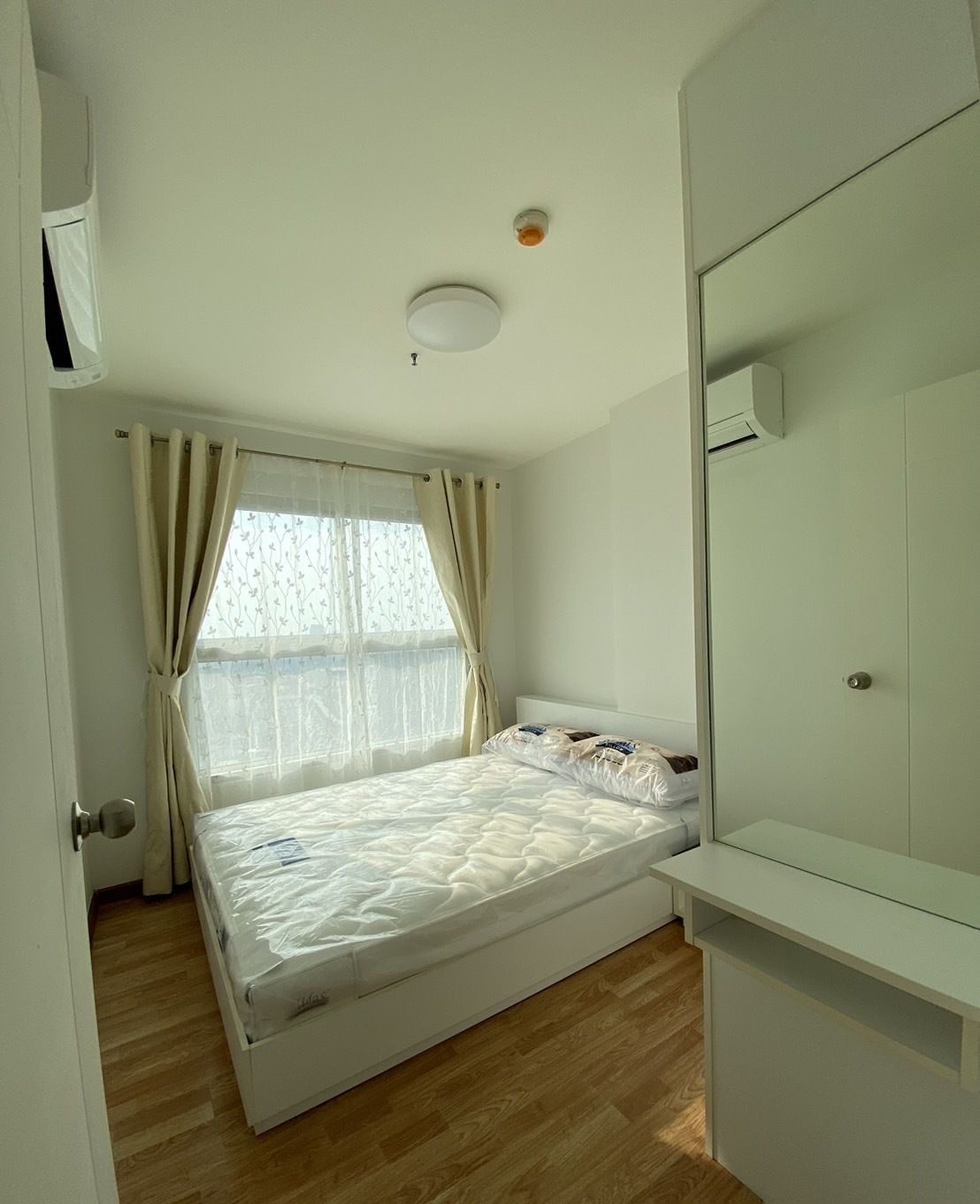 1 Bedroom Condo for rent at The Trust Condo Ngamwongwan — photo 2