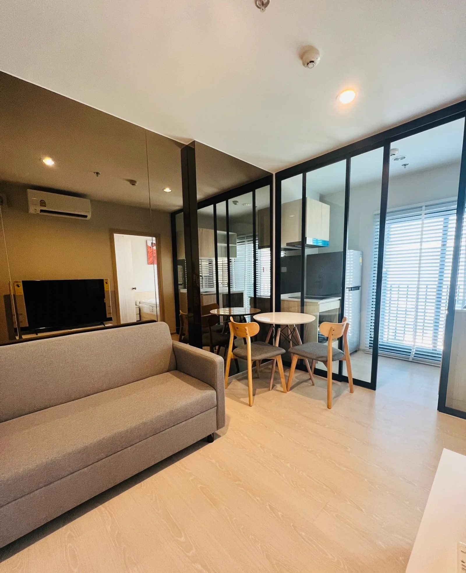 1 Bedroom Condo for rent at Nue Noble Ngamwongwan — photo 2