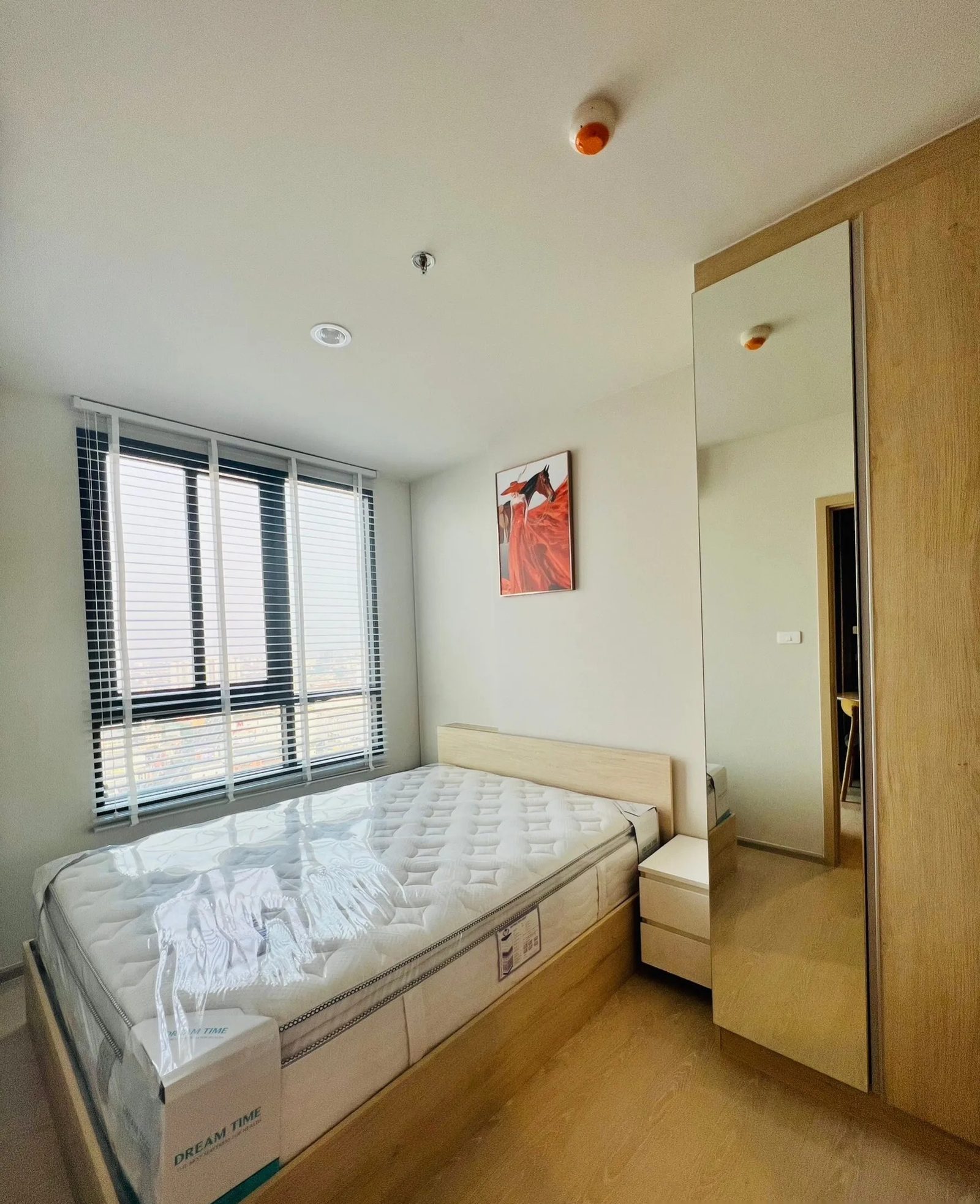 1 Bedroom Condo for rent at Nue Noble Ngamwongwan — photo 4