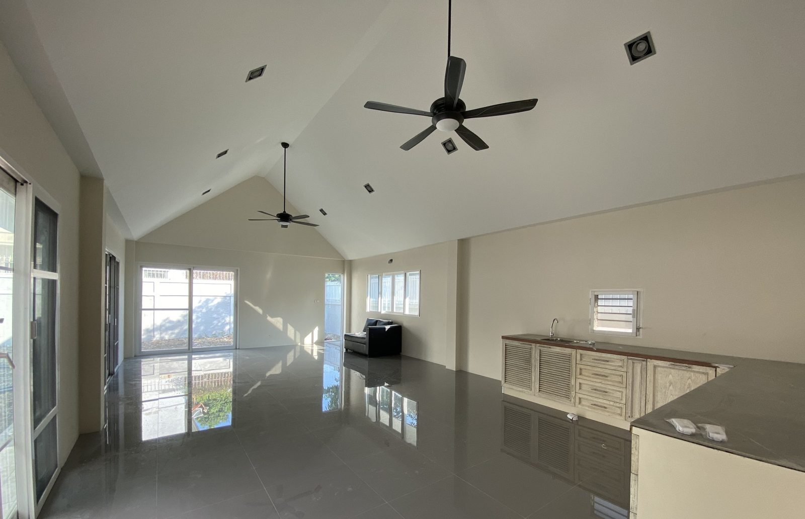 3 Bedroom House for rent at Baan Prachaniwet 2 — photo 5