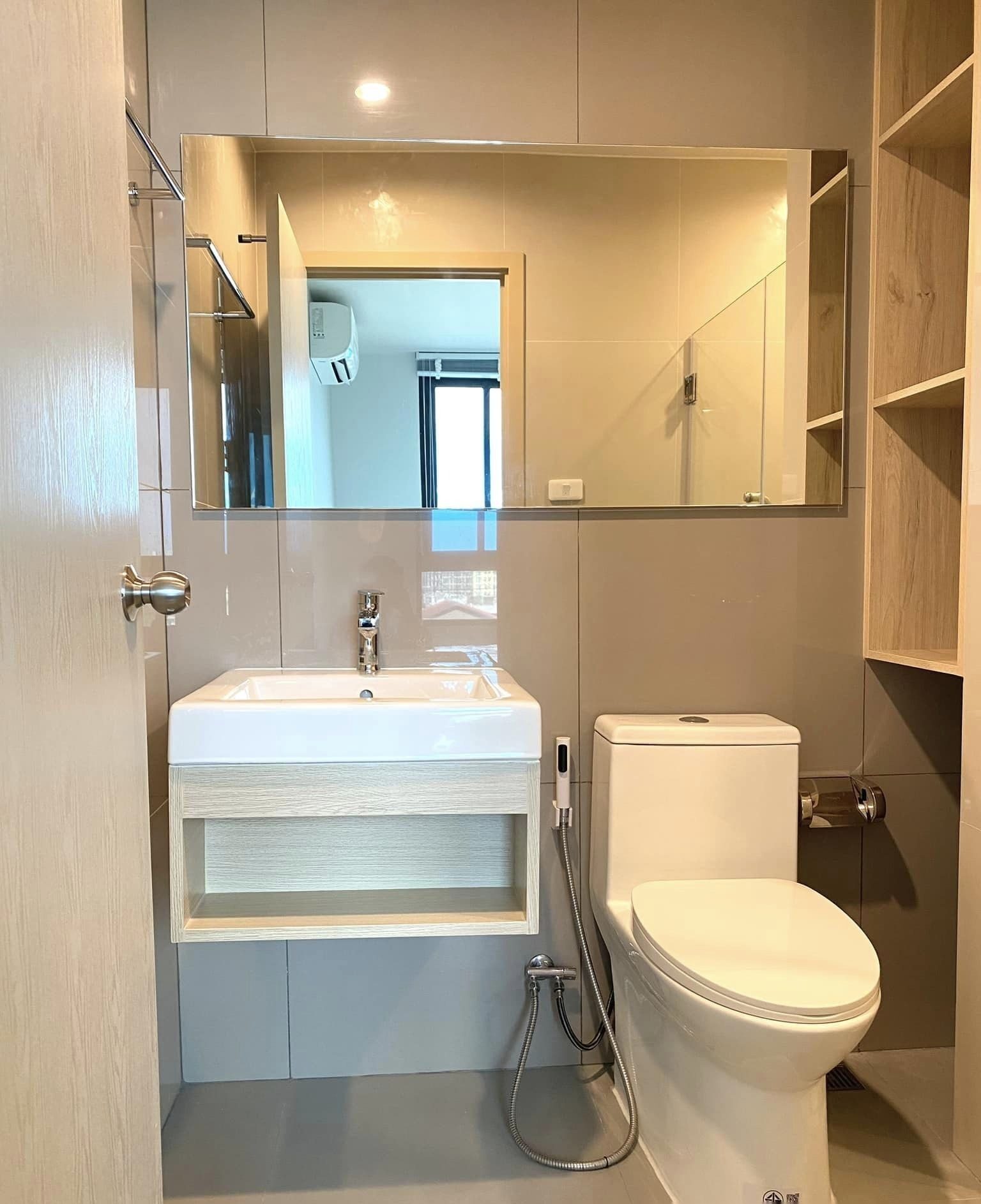 1 Bedroom Condo for rent at Nue Noble Ngamwongwan — photo 5