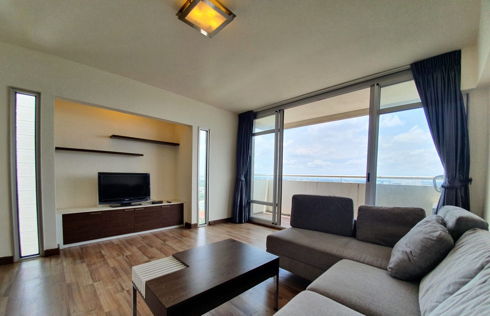 2 Bedroom Condo for rent at Golden Lake View — photo 3
