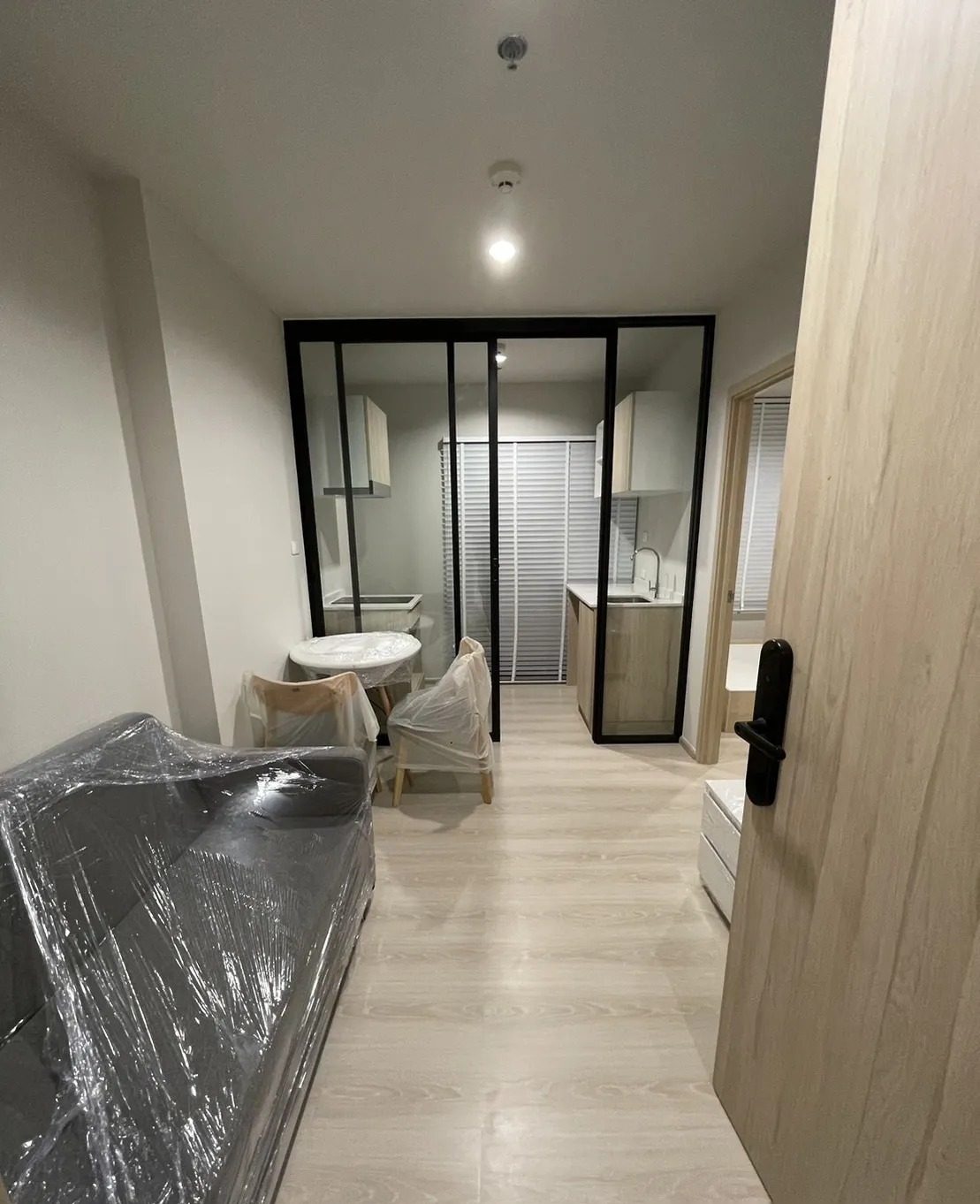 1 Bedroom Condo for rent at Nue Noble Ngamwongwan — photo 2