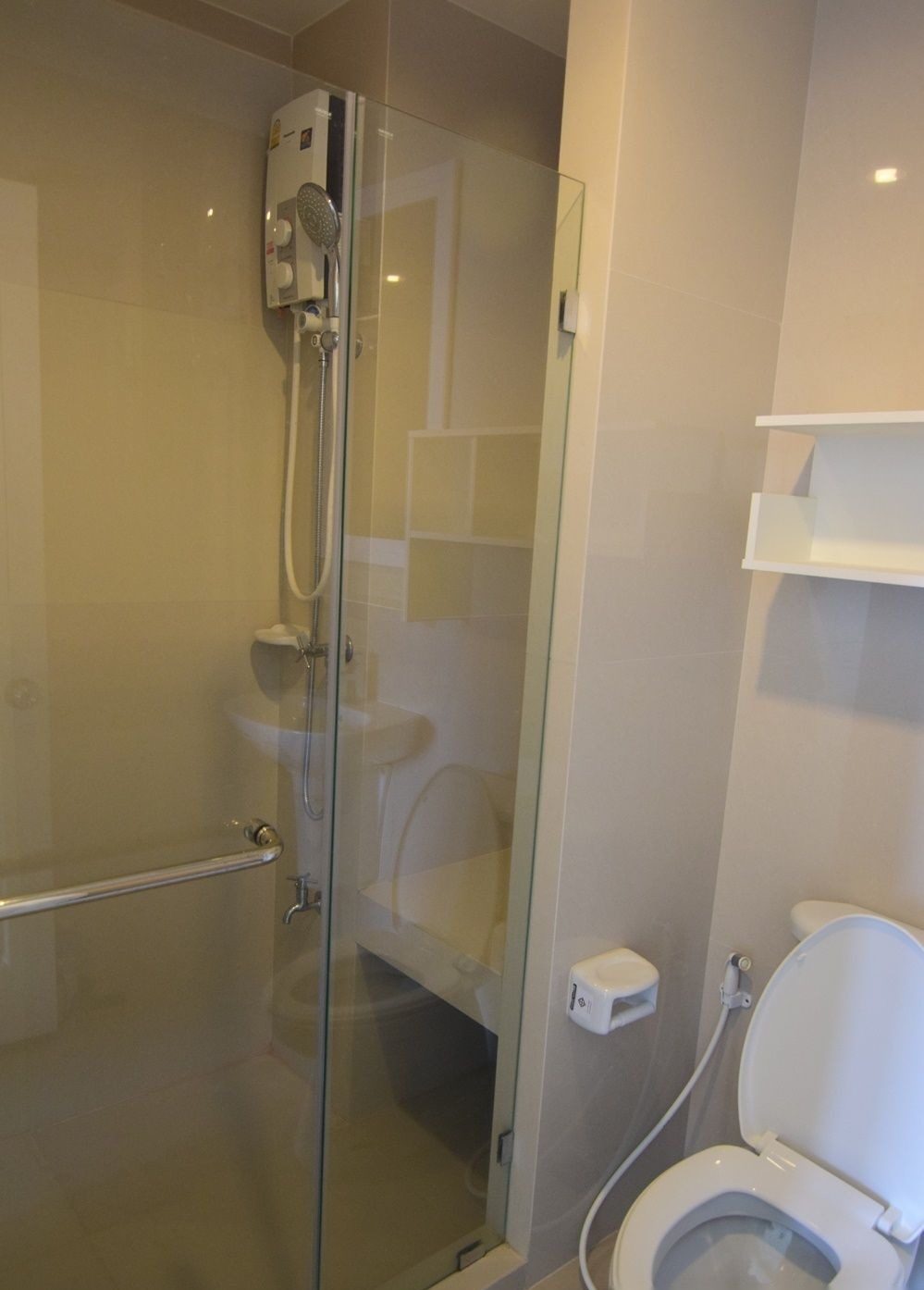1 Bedroom Condo for rent at Manor Sanambinnam — photo 5