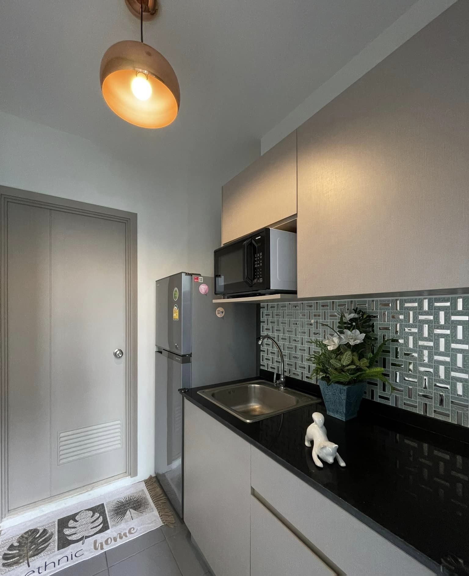 1 Bedroom Condo for rent at The Politan Rive — photo 2