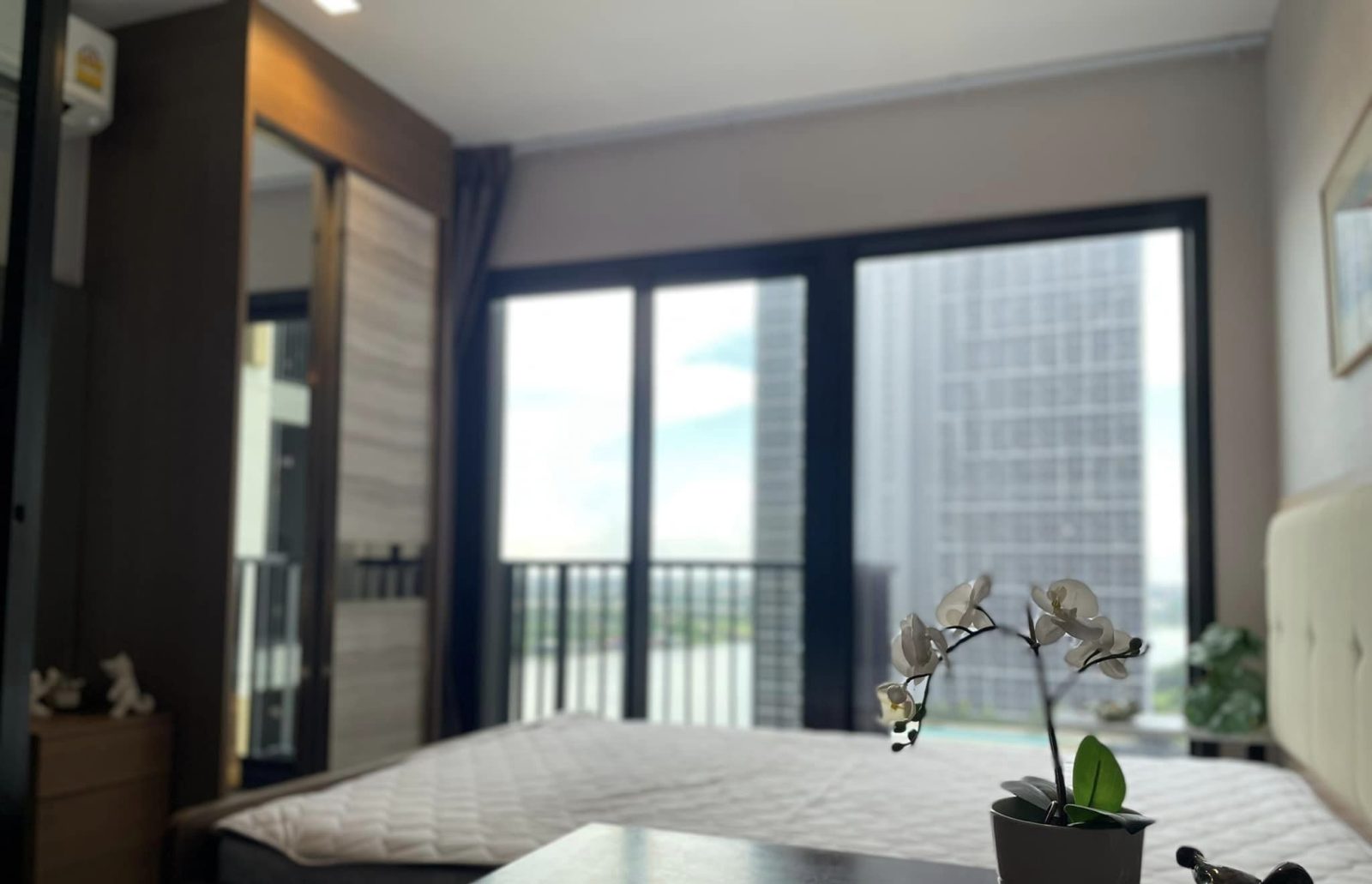 1 Bedroom Condo for rent at The Politan Rive — photo 5