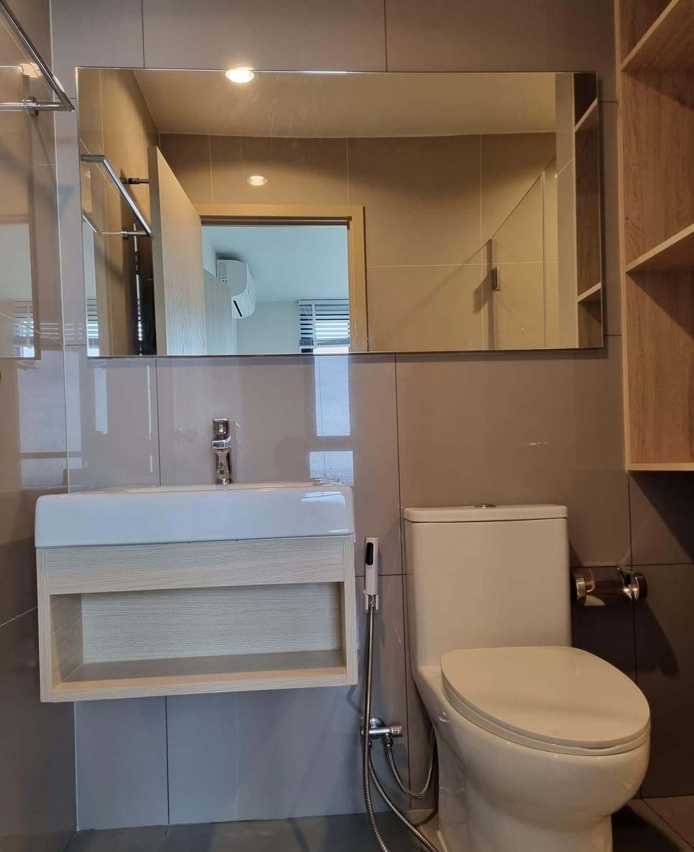 1 Bedroom Condo for rent at Nue Noble Ngamwongwan — photo 5