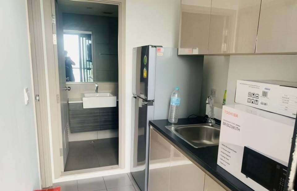 1 Bedroom Condo for rent at The Politan Rive — photo 4