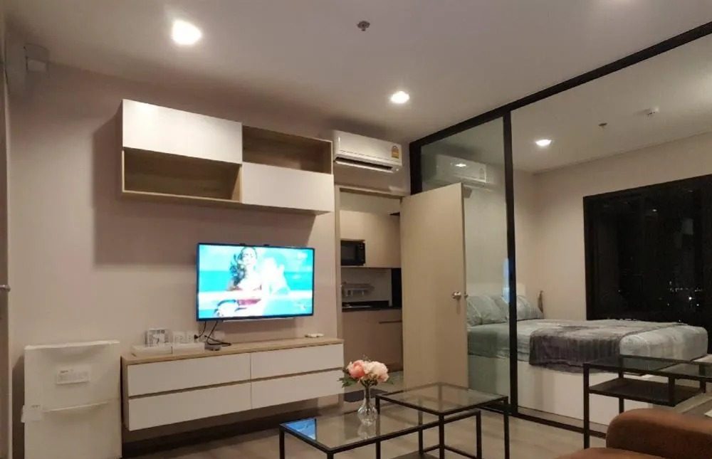 1 Bedroom Condo for rent at The Politan Rive — photo 2