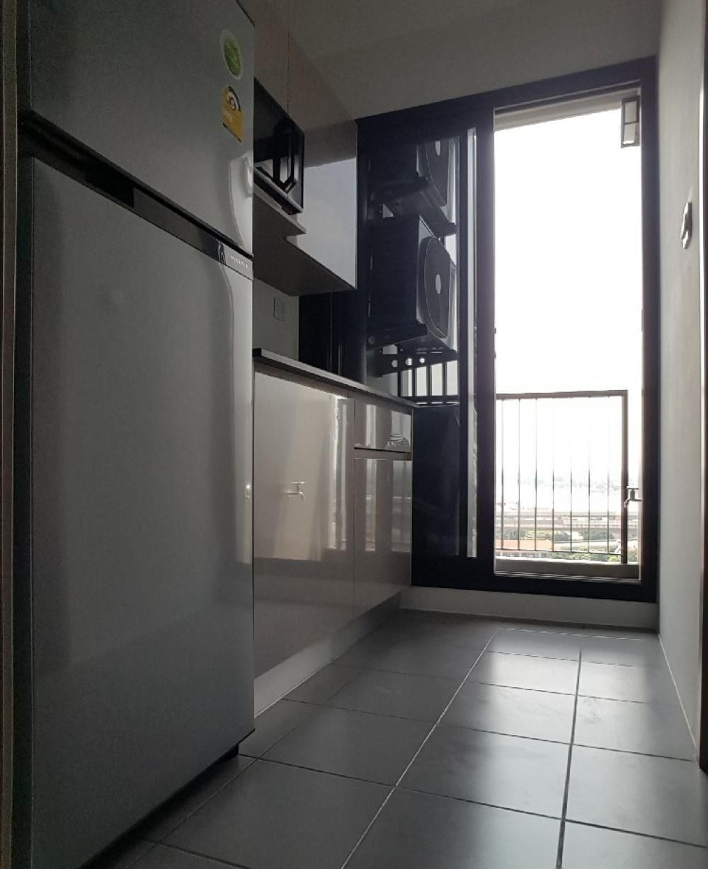 1 Bedroom Condo for rent at The Politan Rive — photo 5