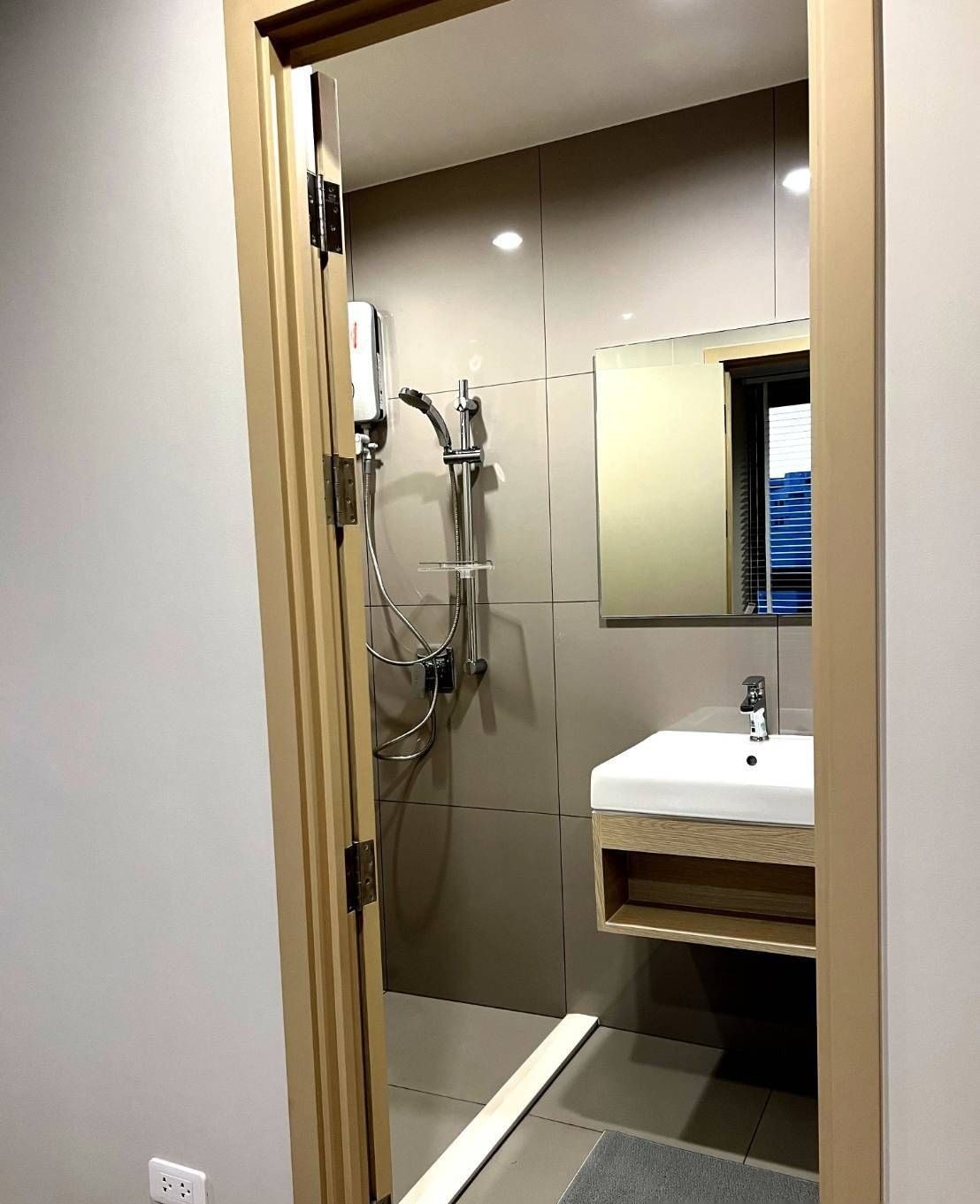Studio Condo for rent at Nue Noble Ngamwongwan — photo 2