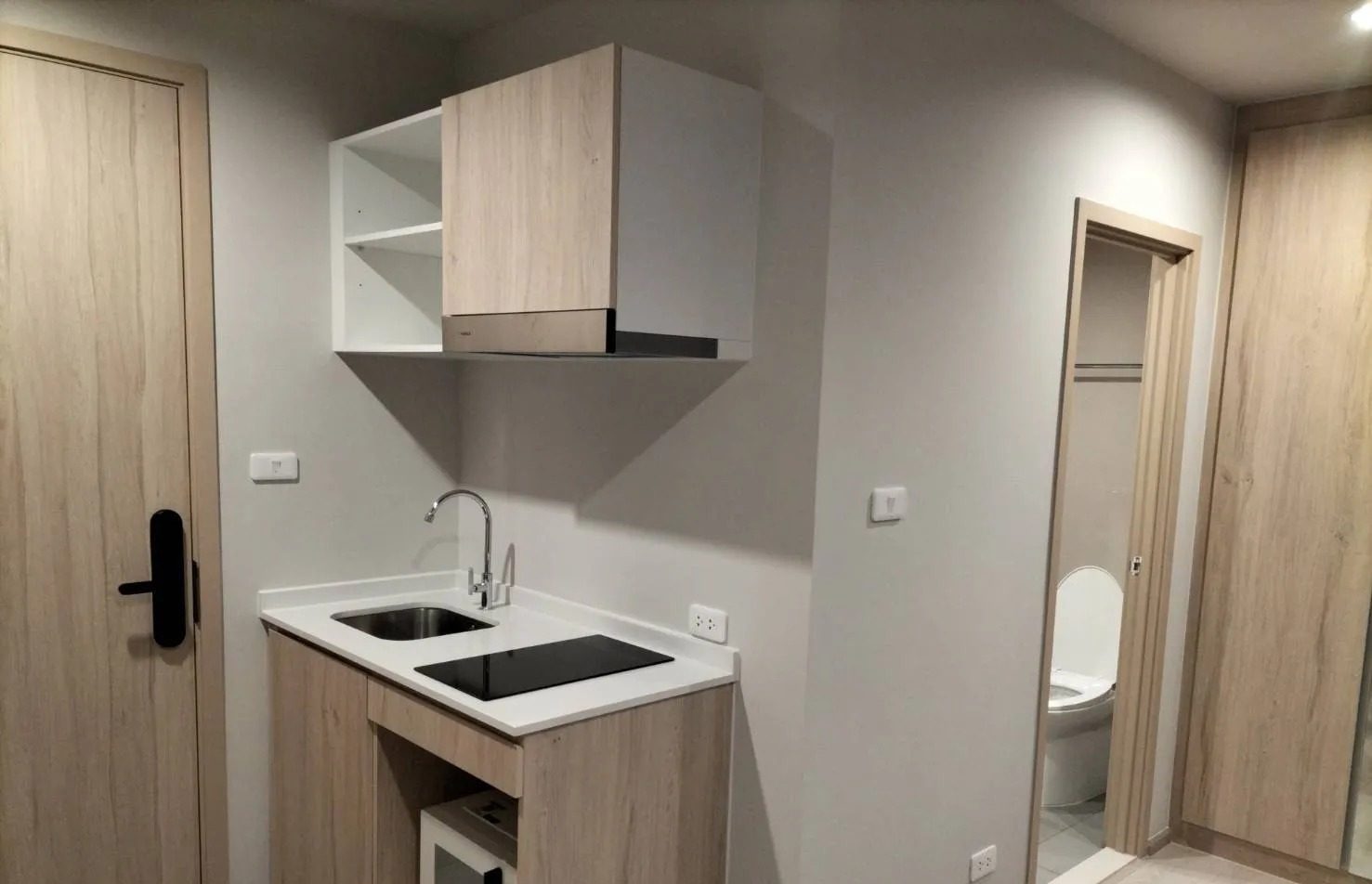 Studio Condo for rent at Nue Noble Ngamwongwan — photo 4