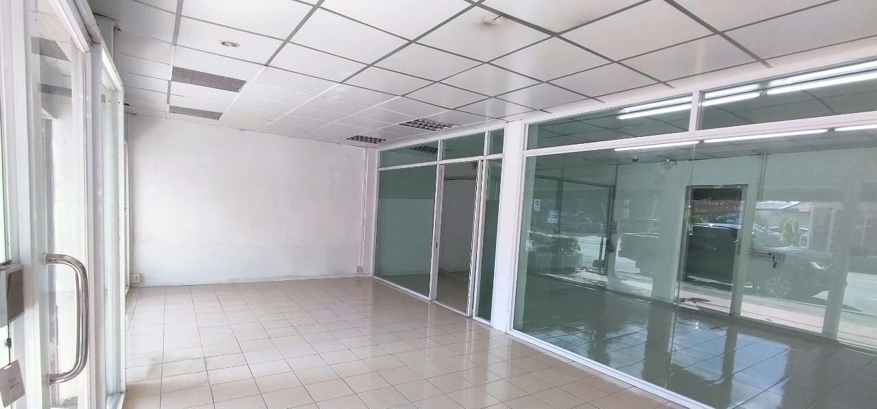 Whole Building for Rent in Talat Khwan
