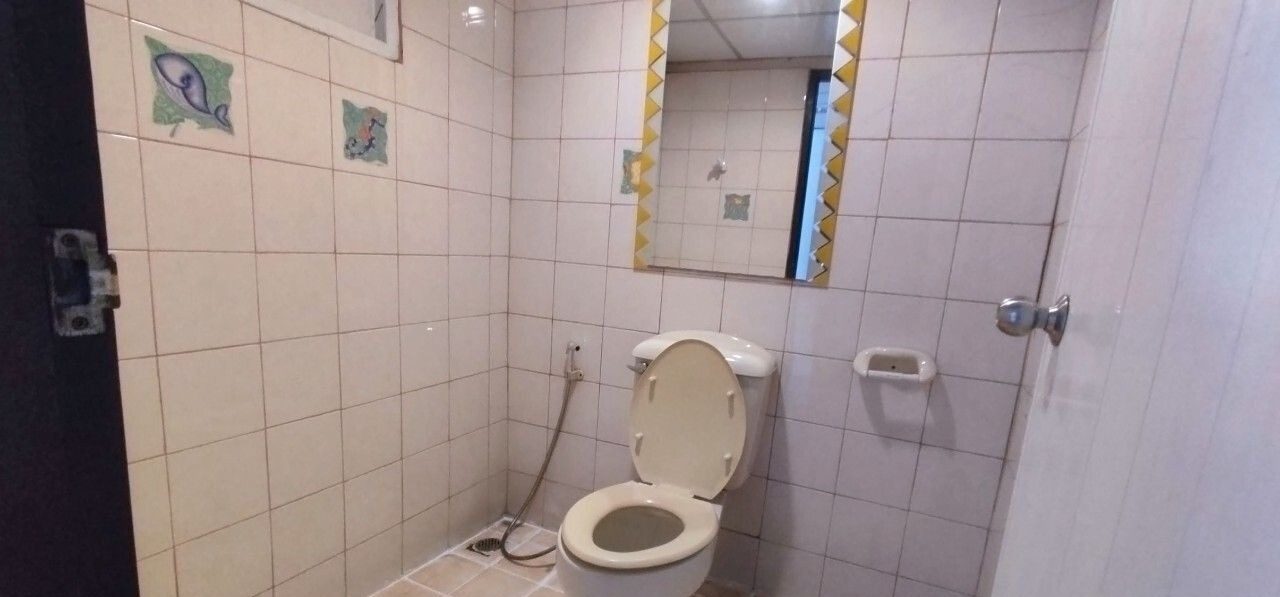 Whole Building for Rent in Talat Khwan — photo 5
