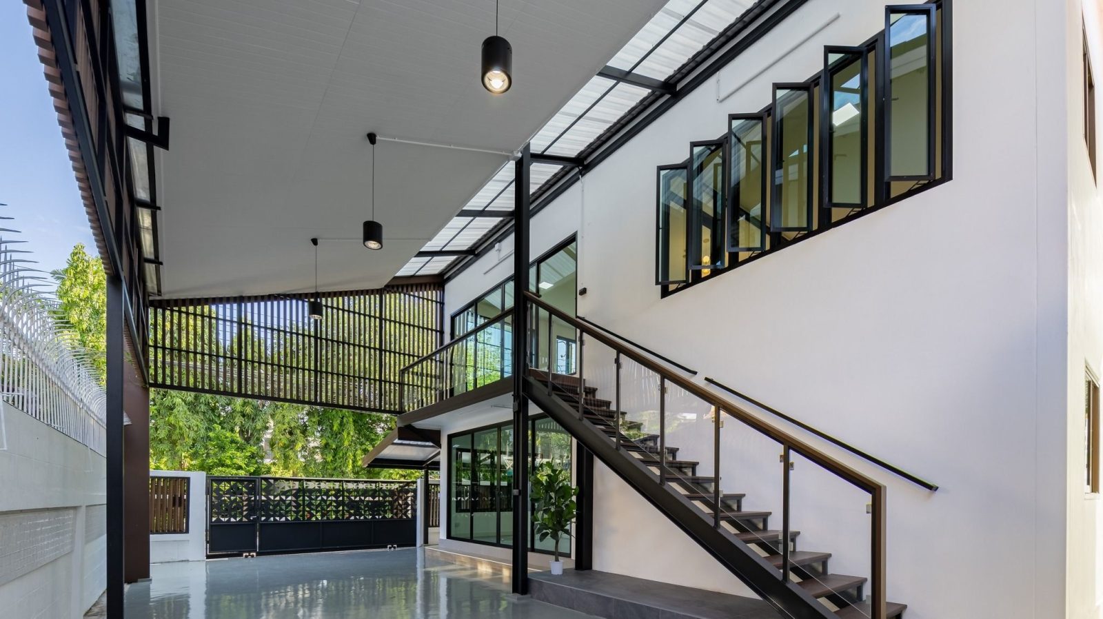 Home Office for rent near Impact Arena Muangthong Thani — photo 3
