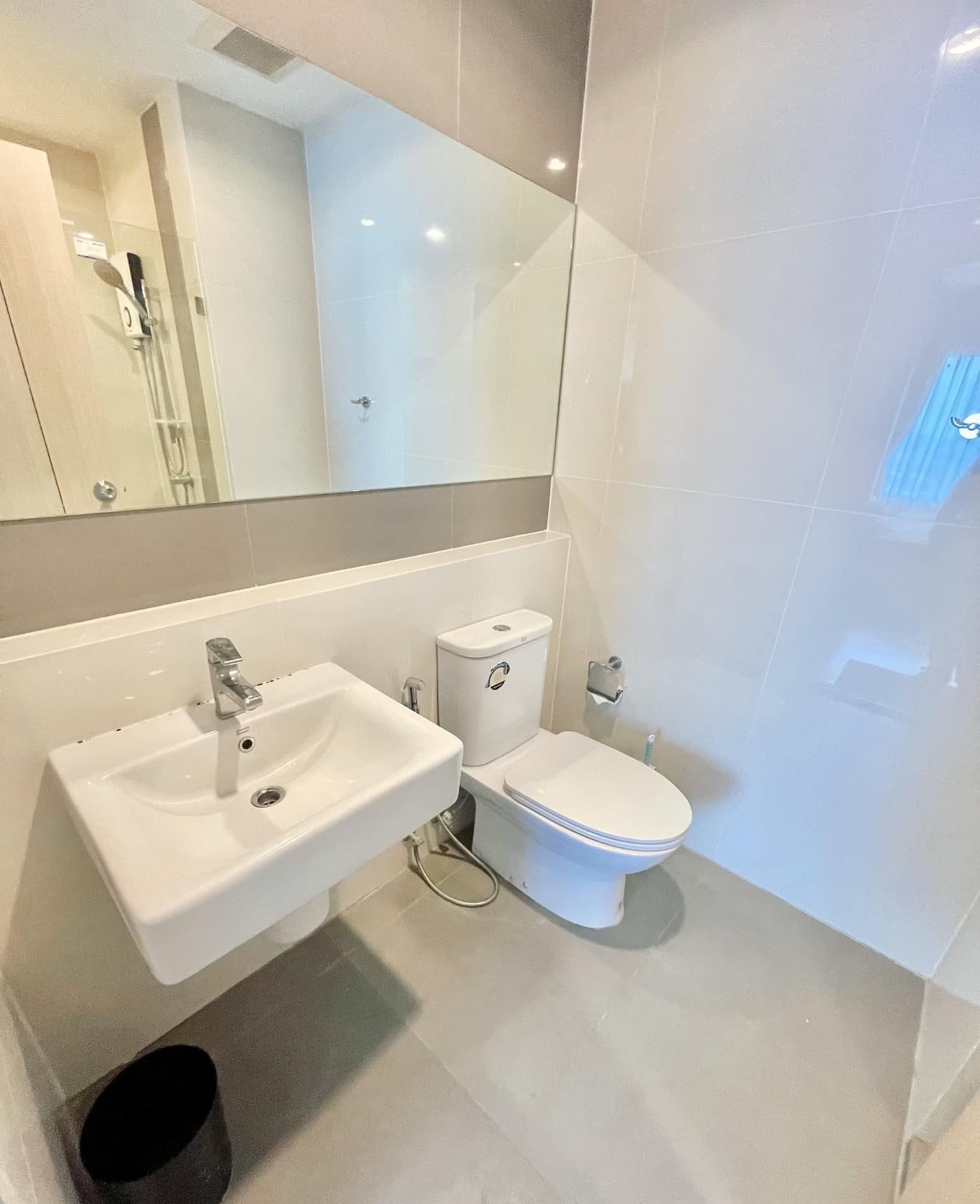 1 Bedroom Condo for rent at Amber By Eastern Star — photo 5