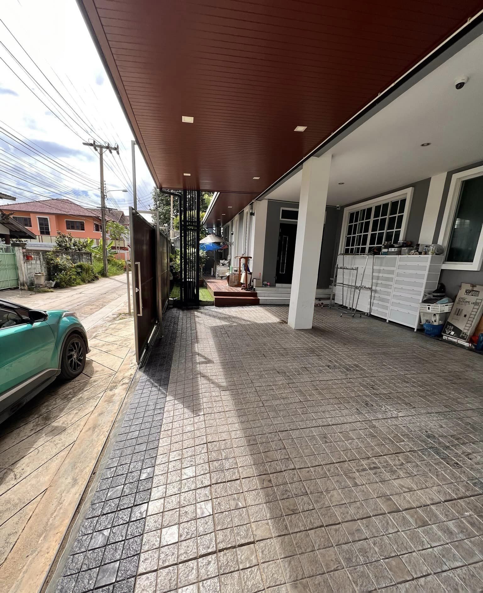 Home Office near Impact Arena — photo 4