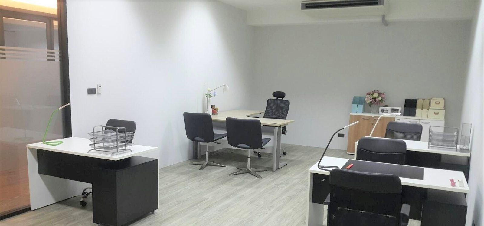Office for rent at Narita Tower — photo 4