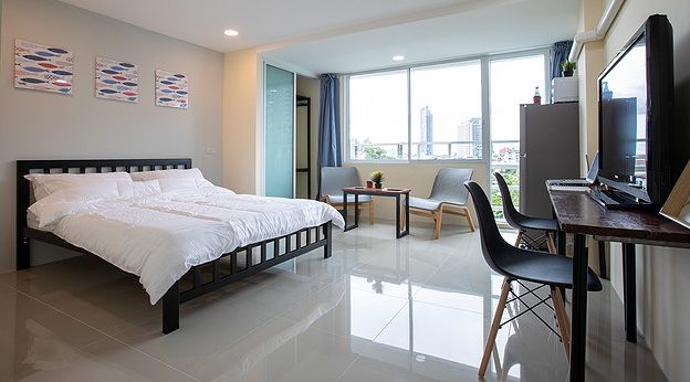 1 Bed Condo · Khlong San, bangkok — photo 1