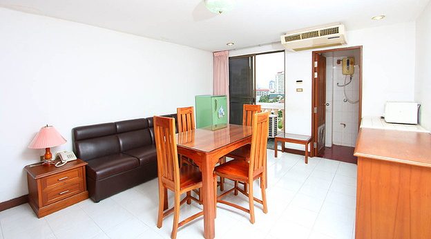 1 Bed Condo · Watthana, bangkok — photo 3