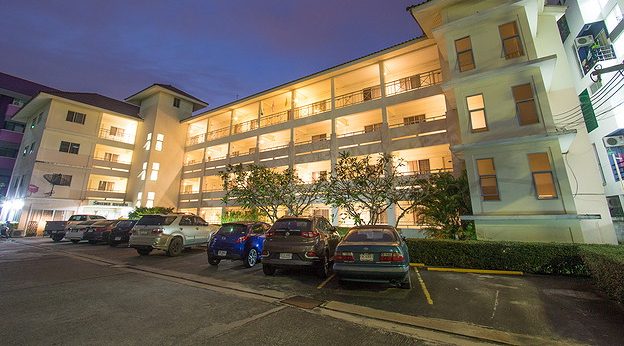 Condo · Mueang Chon Buri, chon_buri — photo 1