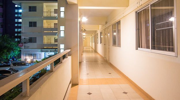Condo · Mueang Chon Buri, chon_buri — photo 2