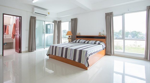Condo · Nong Khaem, bangkok — photo 1
