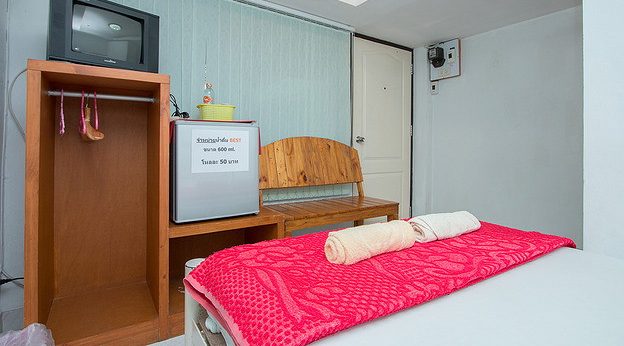 Condo · Pathum Wan, bangkok — photo 1