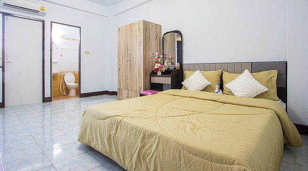 Condo · Phra Khanong, bangkok — photo 1