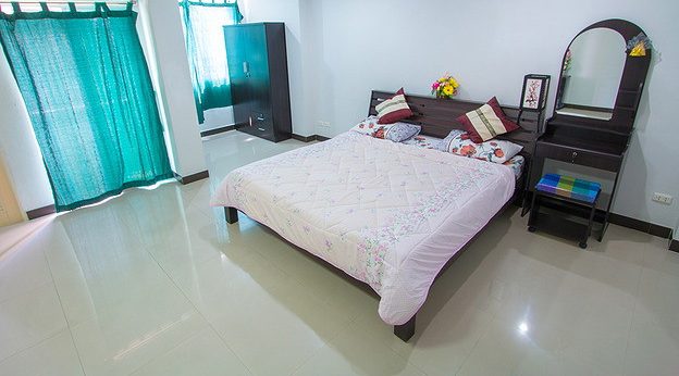 Condo · Wang Thonglang, bangkok — photo 1