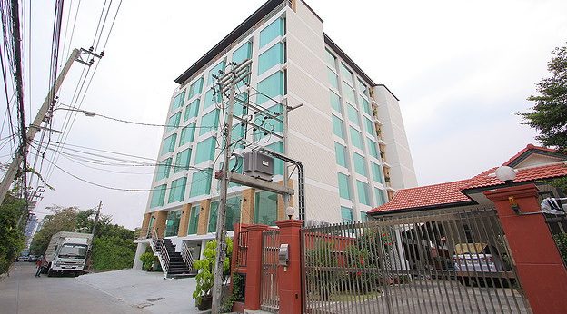 Condo · Phra Khanong, bangkok — photo 2