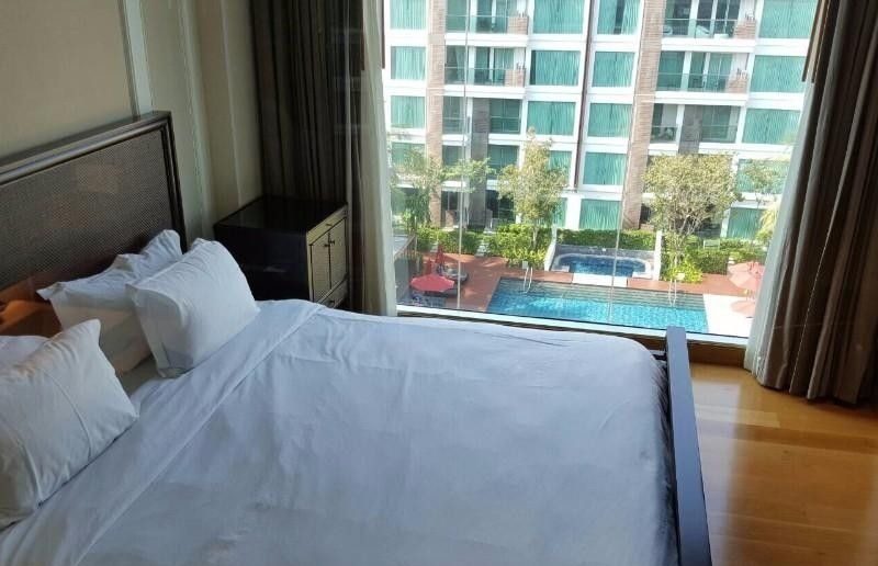 1 Bed Condo — photo 1