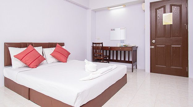 1 Bed Condo — photo 2