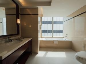 1 Bed Condo · Khlong Toei, bangkok — photo 4