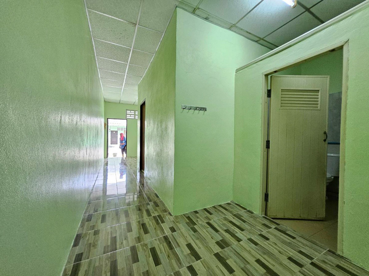 1 Bed Condo — photo 1